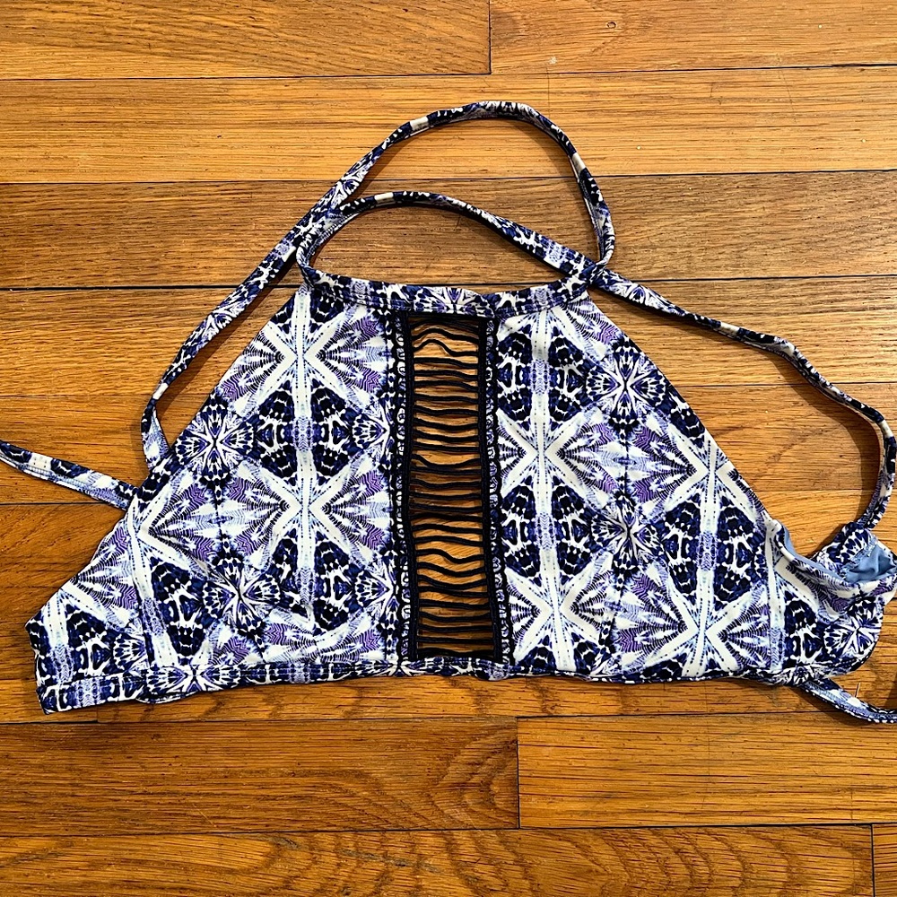 High Neck Bikini Top 👙